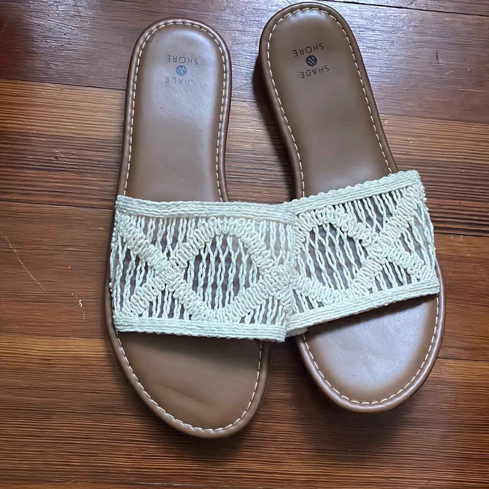 Sandals with off white strap
